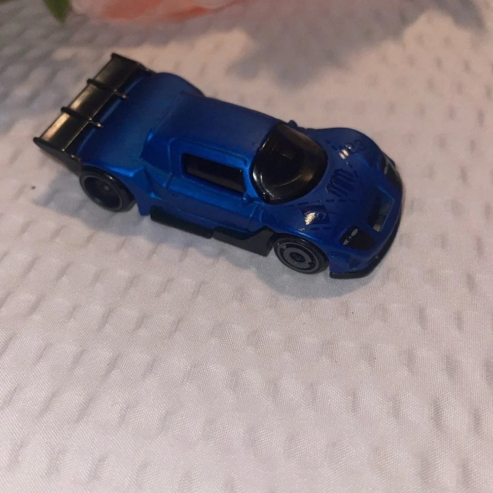 2022 Hot wheels Basic Mainline # Mad mike Drift Attack Blue , Spun Loose